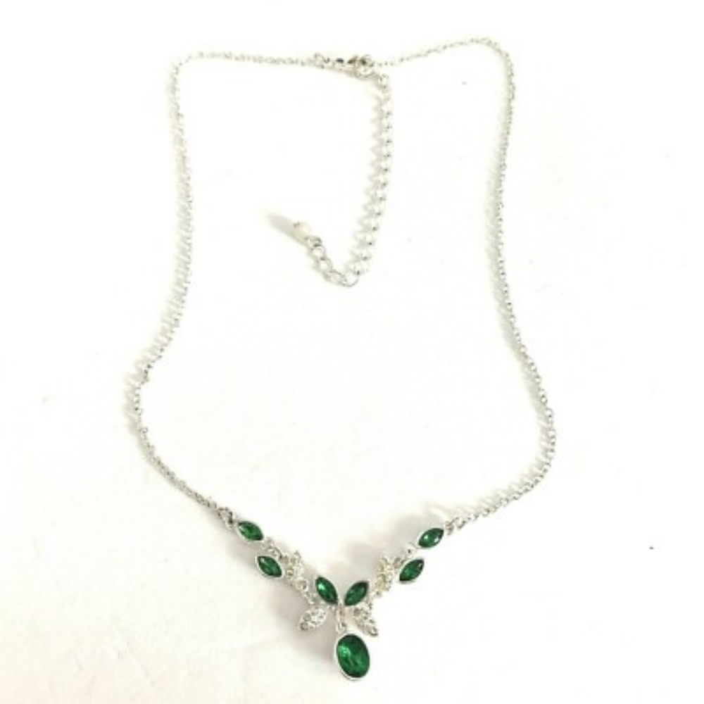 Vintage Avon faceted green & silver-tone necklace - 14-16" with extender - EUC!